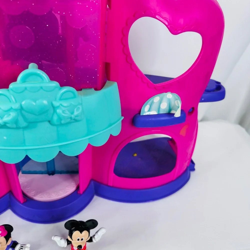 Disney Minnie Mouse Fabulous Shopping‎ Mall w/ Car and figures